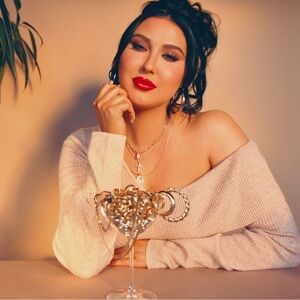 Jacklyn Roxanne 3/4 Gold Hoops